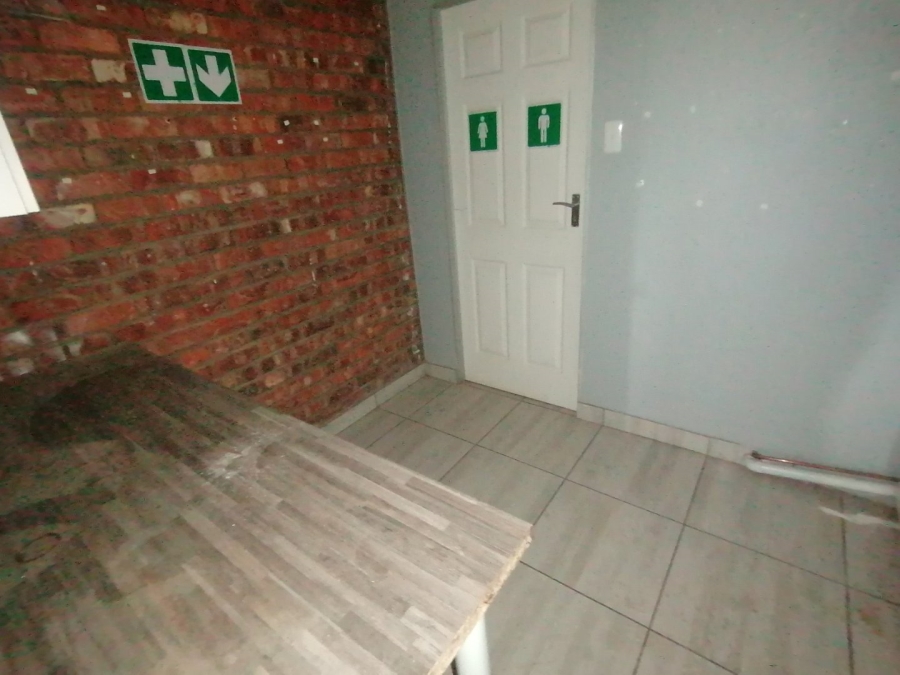 To Let commercial Property for Rent in Oranjesig Free State